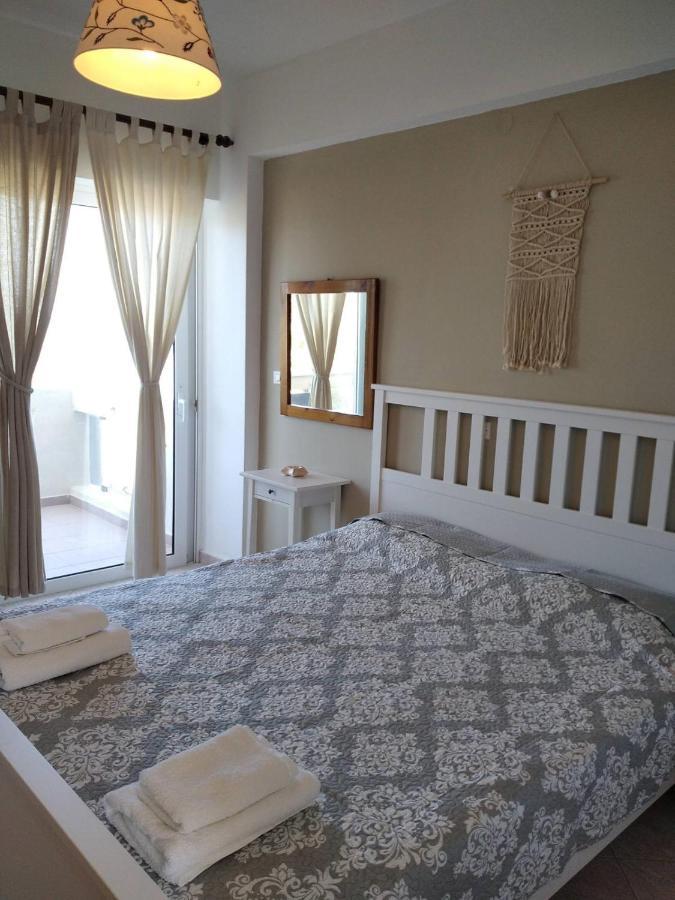 Almirikia Apartments Mourteri Eksteriør bilde
