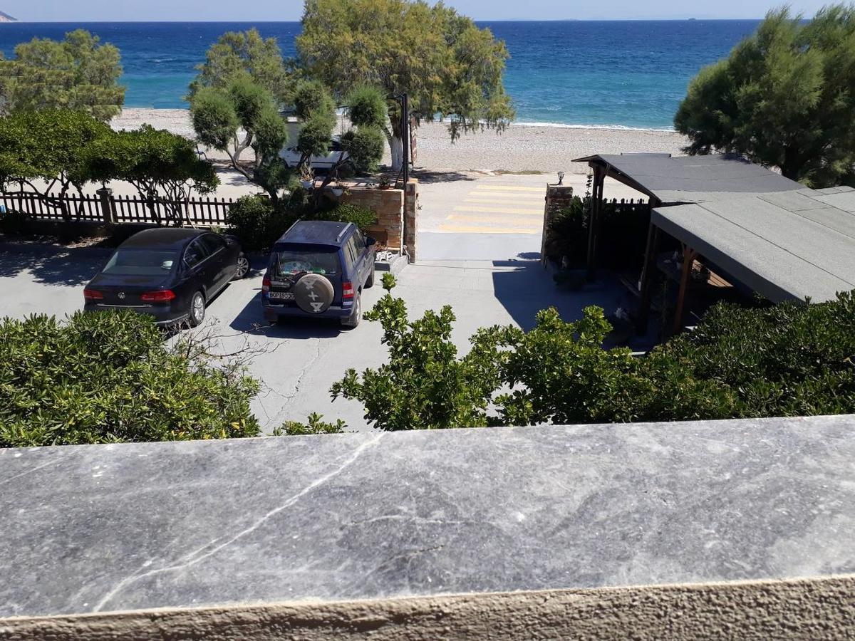 Almirikia Apartments Mourteri Eksteriør bilde